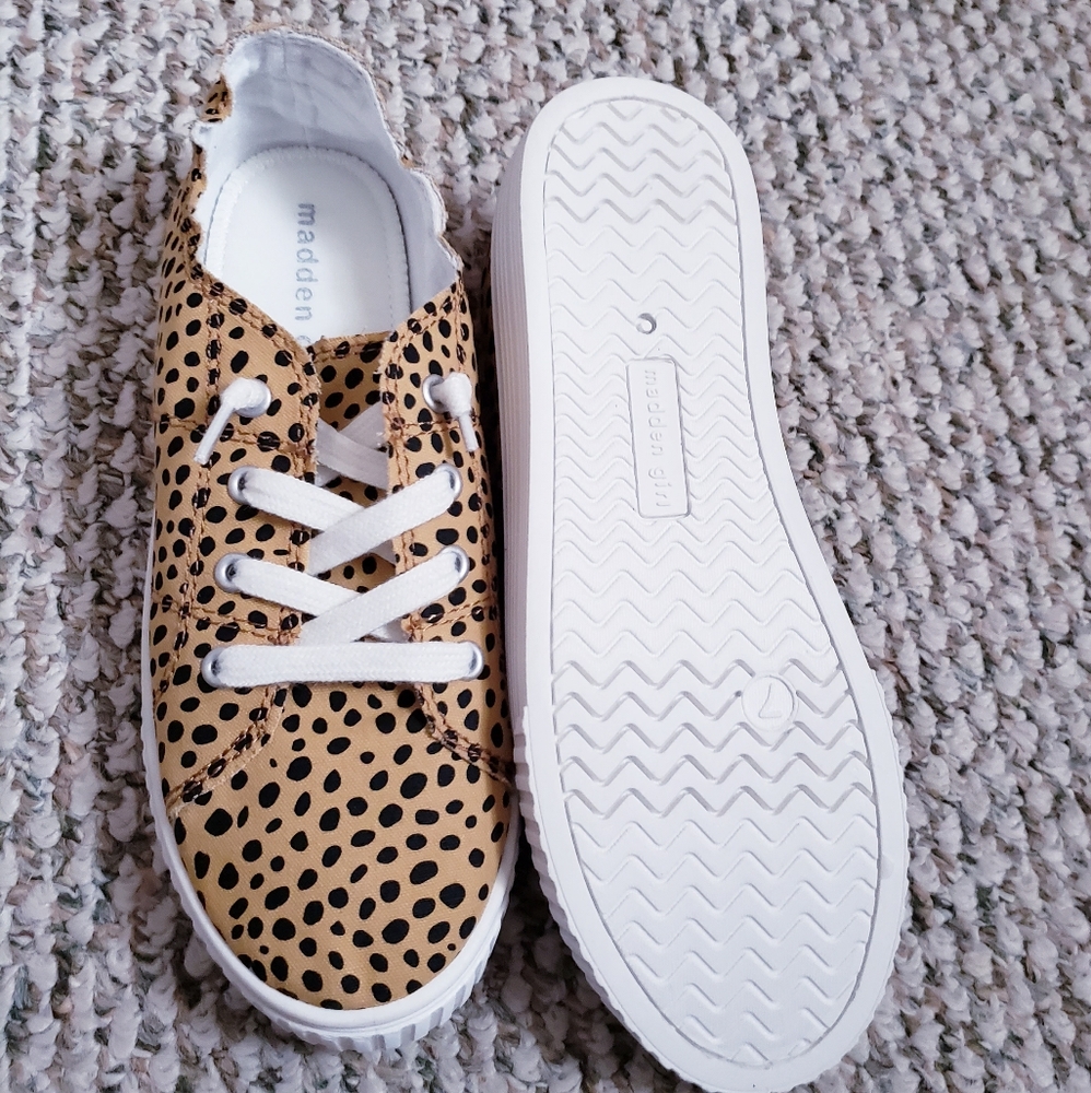 Madden Girl Sneaker - Picture 5 of 6